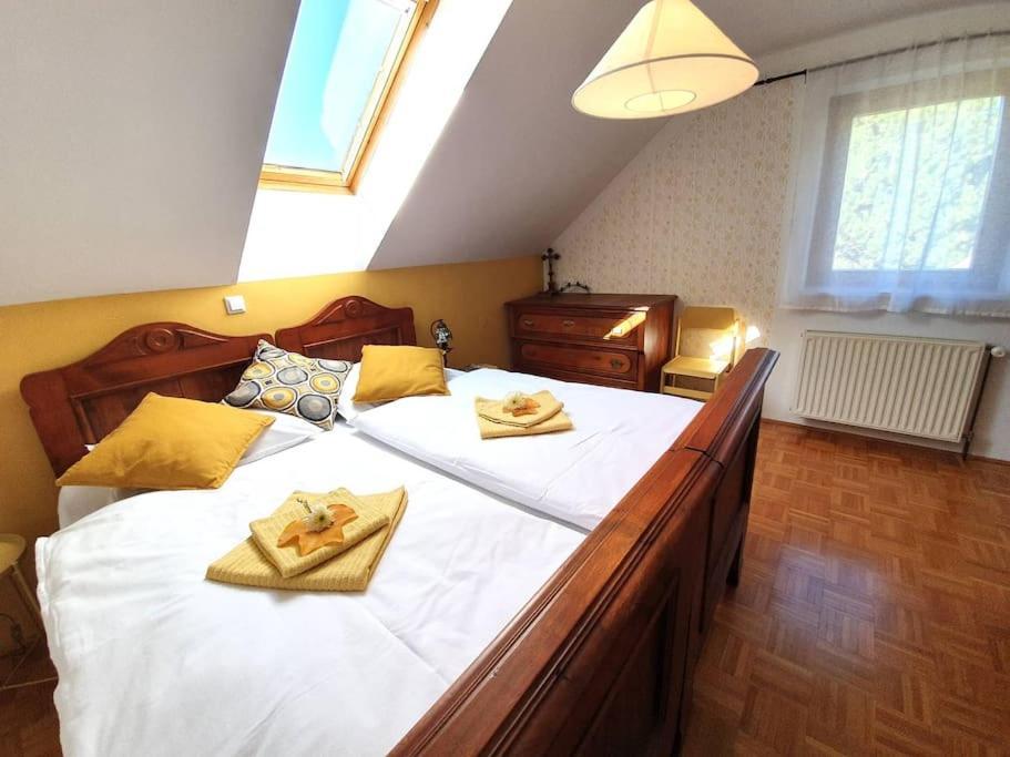 Villa House Pucnk-Beautiful Countryside Zelezniki Exterior foto